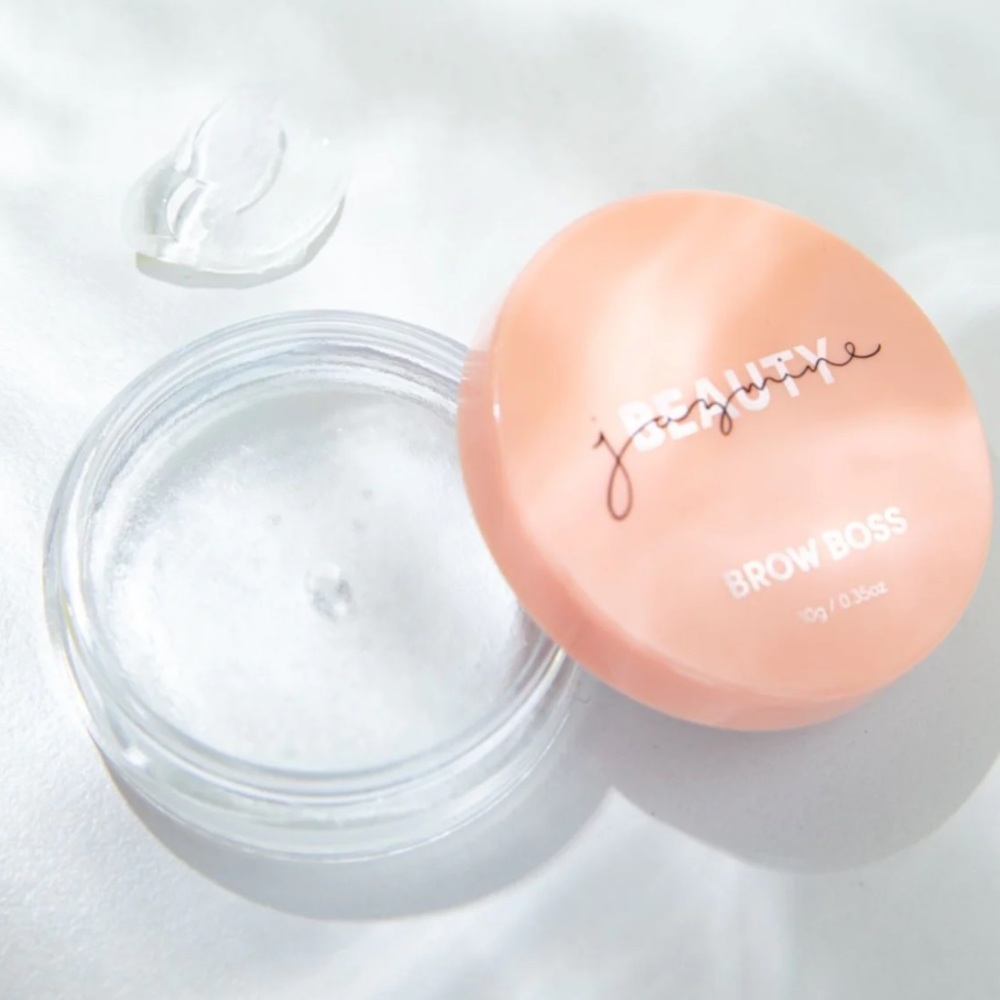 Jazmine Beauty brow wax